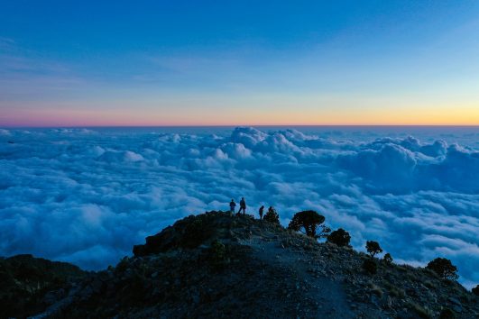 Tour a Volcán Acatenango en 4x4 - Todo Incluido